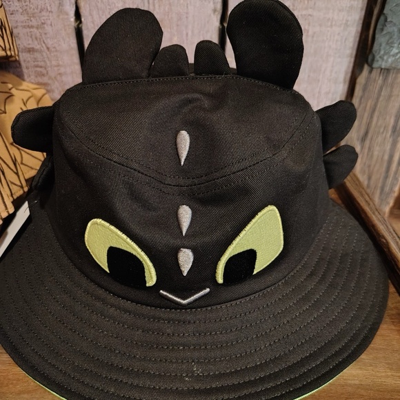 How to train your dragon toothless figural bucket hat